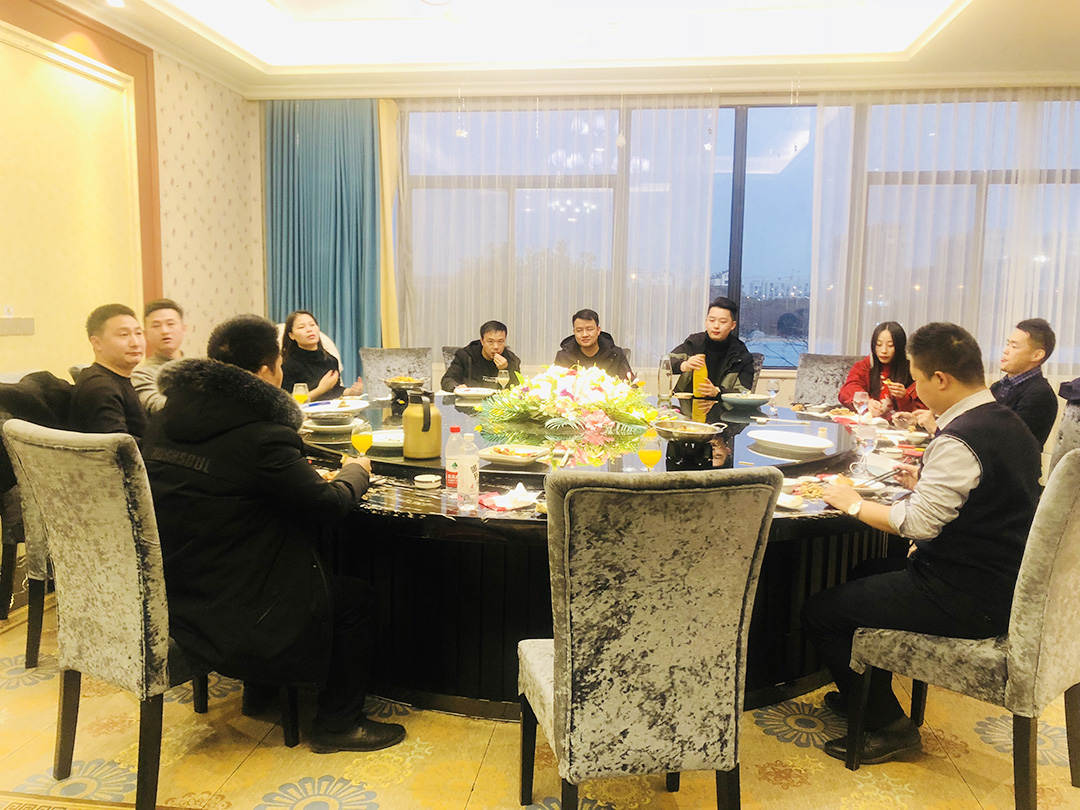 寧波機(jī)場晚飯后返程深圳